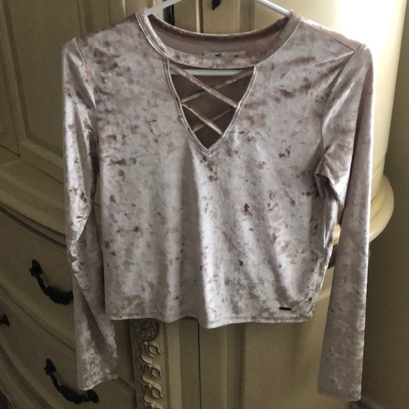 HOLLISTER - golden velvet party top - Picture 2 of 4